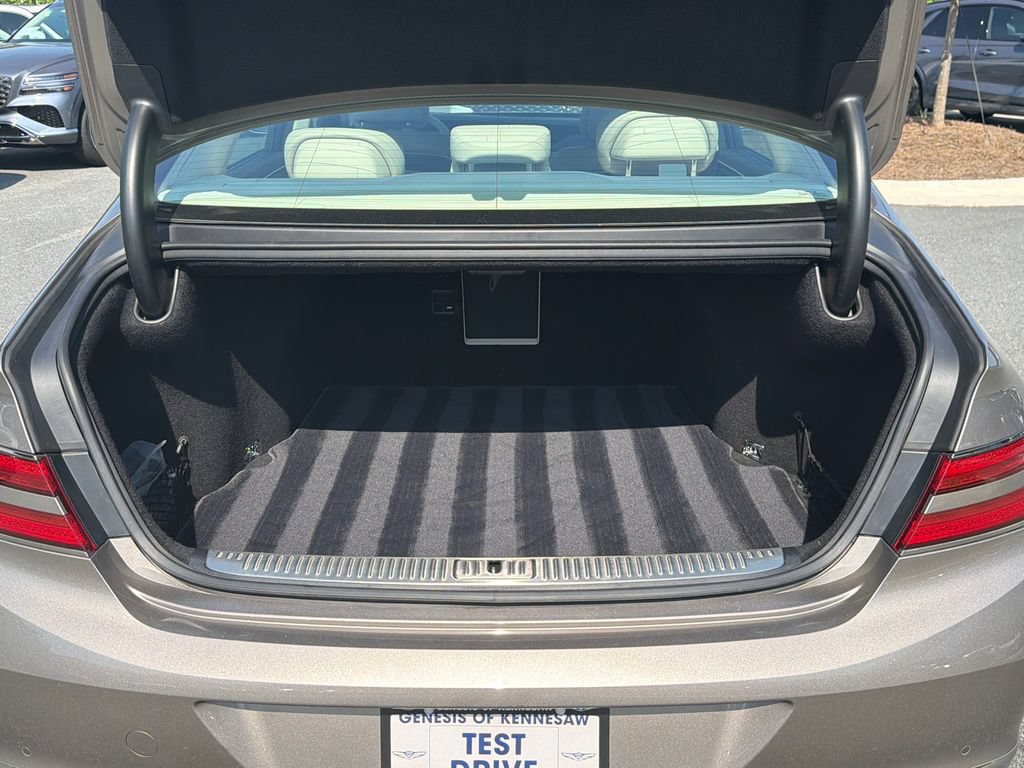 Used 2022 Genesis G90 3.3T Premium RWD image 20