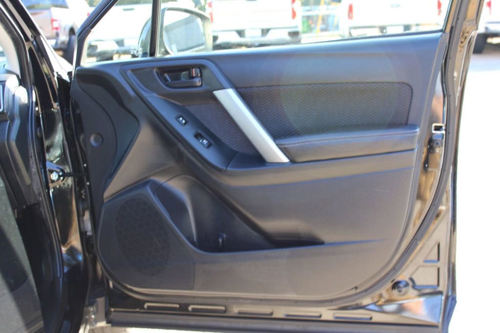 Used 2017 Subaru Forester 2.5i Premium w/ All-Weather Package image 20