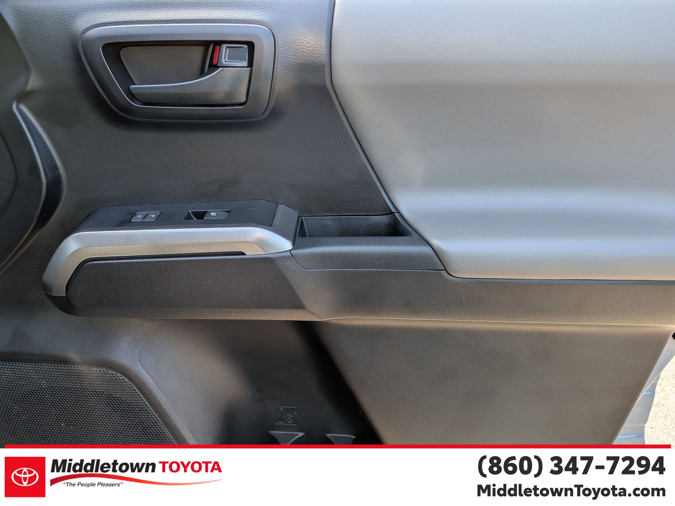 Certified 2020 Toyota Tacoma SR5 AWD/4WD image 34