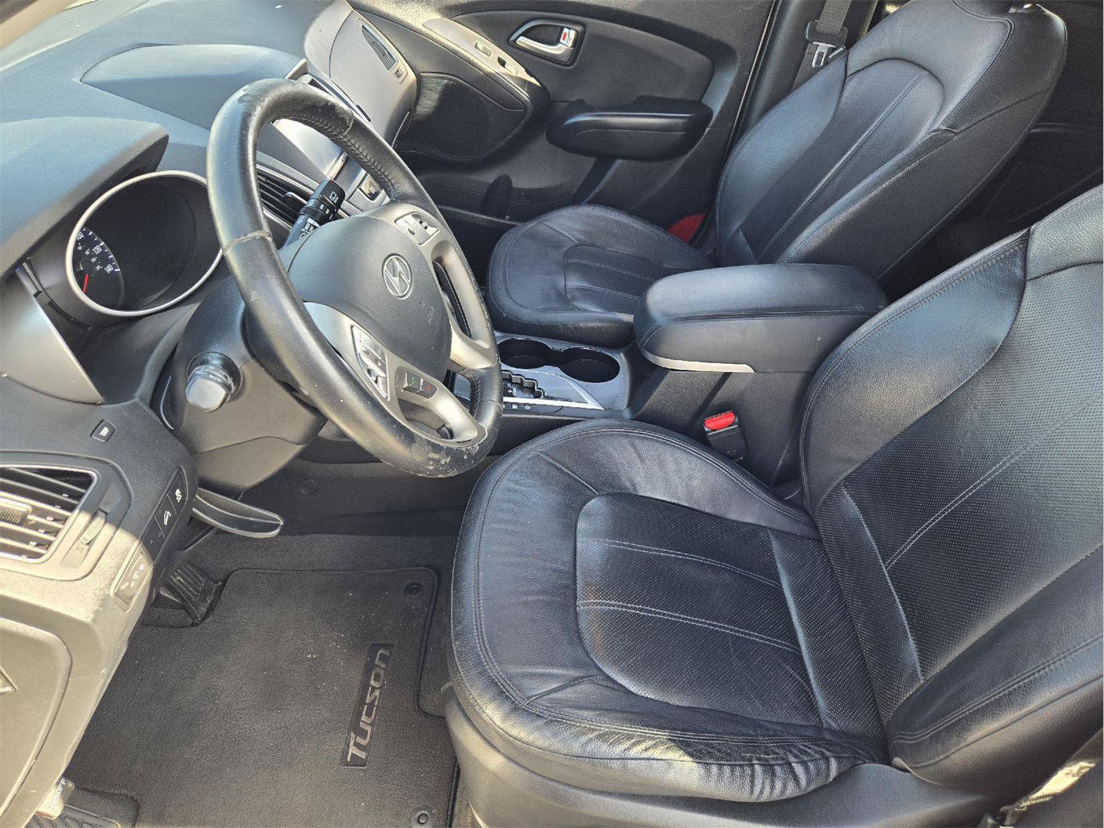 Used 2013 Hyundai Tucson Limited FWD image 13