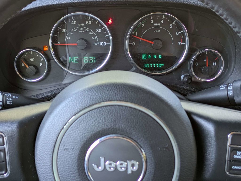 Used 2017 Jeep Wrangler Unlimited Sahara w/ Max Tow Package AWD/4WD image 23