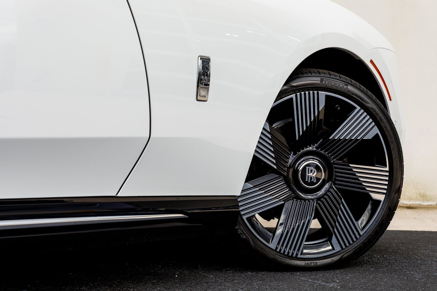 Used 2024 Rolls-Royce Spectre w/ Spectre Launch Package image 22