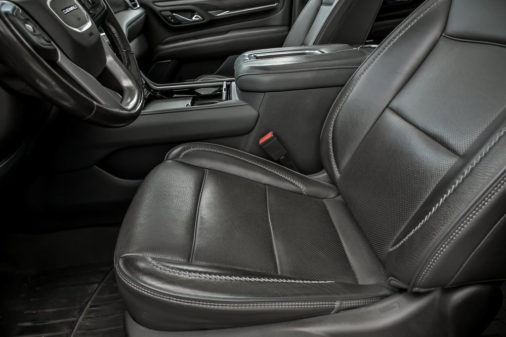 Used 2021 GMC Yukon Denali w/ Denali Premium Package image 14