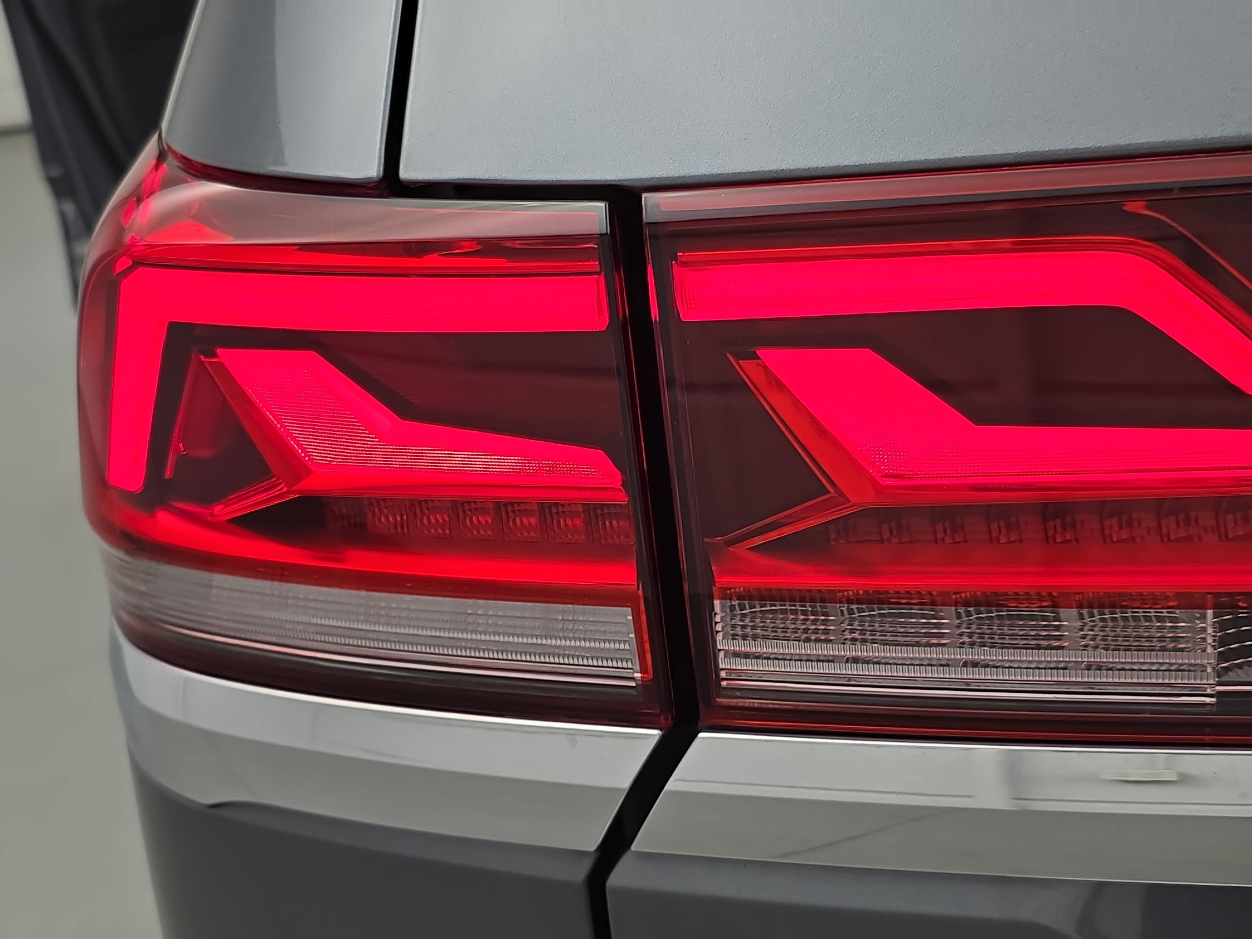 Certified 2024 Volkswagen Atlas SE AWD/4WD image 35