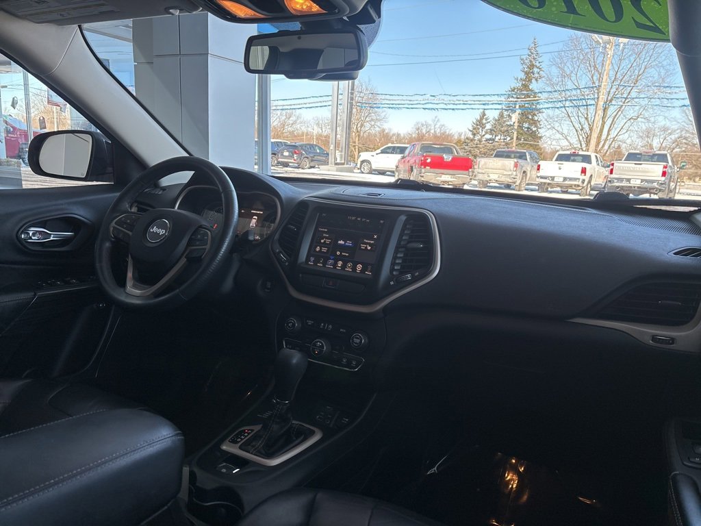 Used 2016 Jeep Cherokee Limited image 29