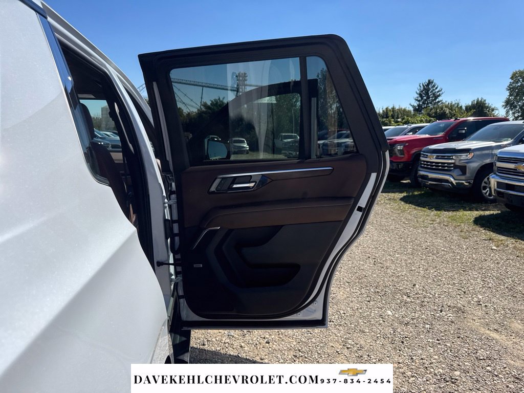 Used 2026 Chevrolet Tahoe High Country w/ Sun And Tow Package AWD/4WD image 40