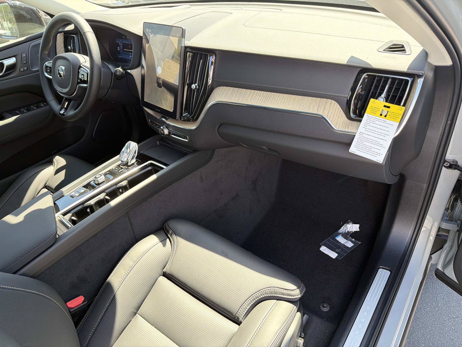 New 2027 Volvo XC60 B5 Ultra AWD/4WD image 21