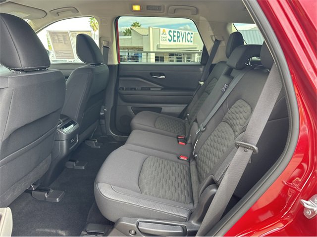 Used 2022 Nissan Pathfinder SV image 37