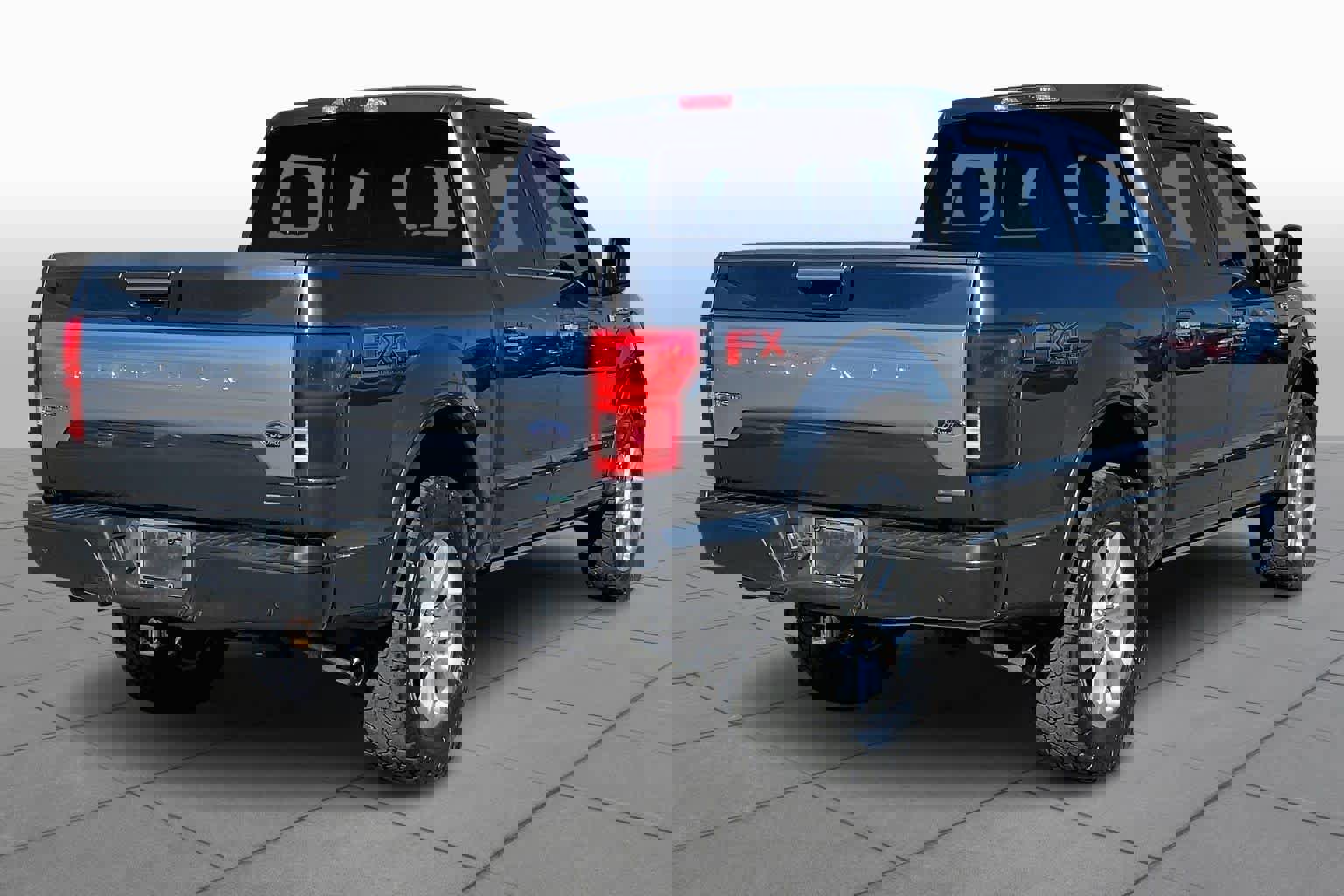 Used 2019 Ford F150 Platinum w/ Equipment Group 701A Luxury image 12