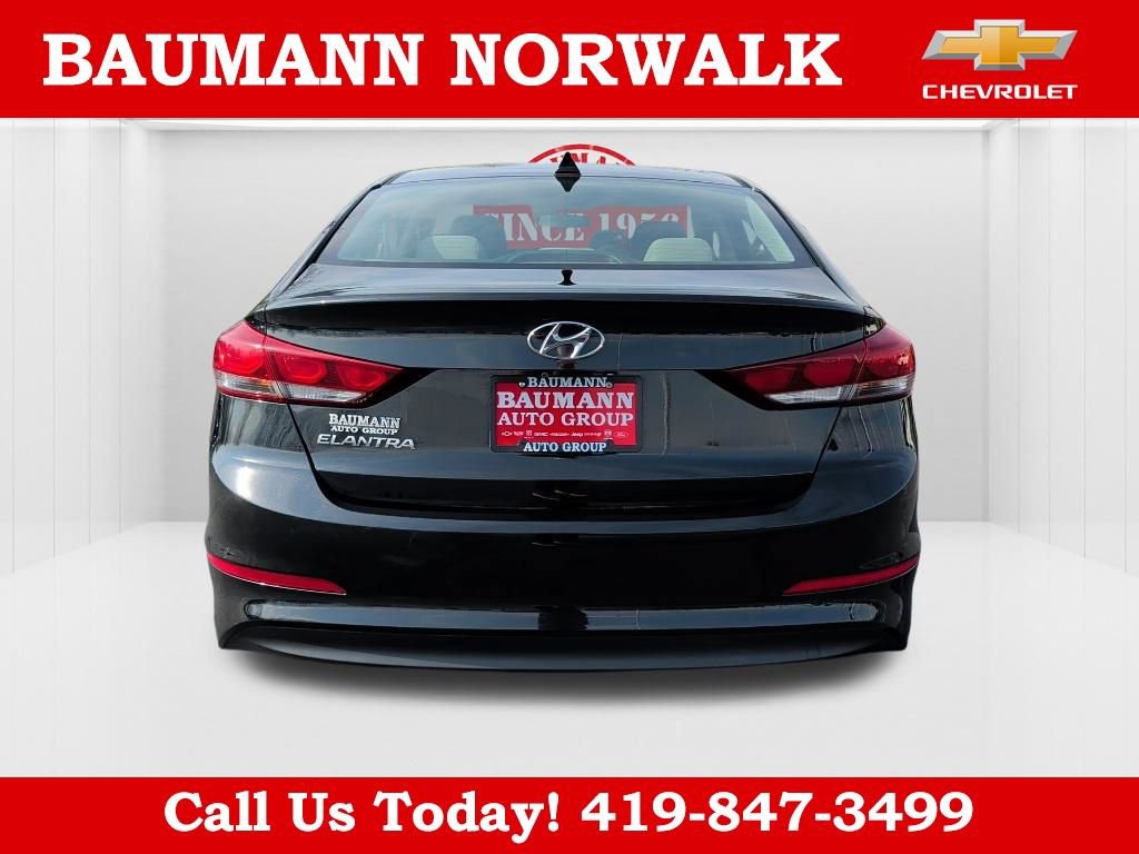 Used 2017 Hyundai Elantra SE FWD image 4