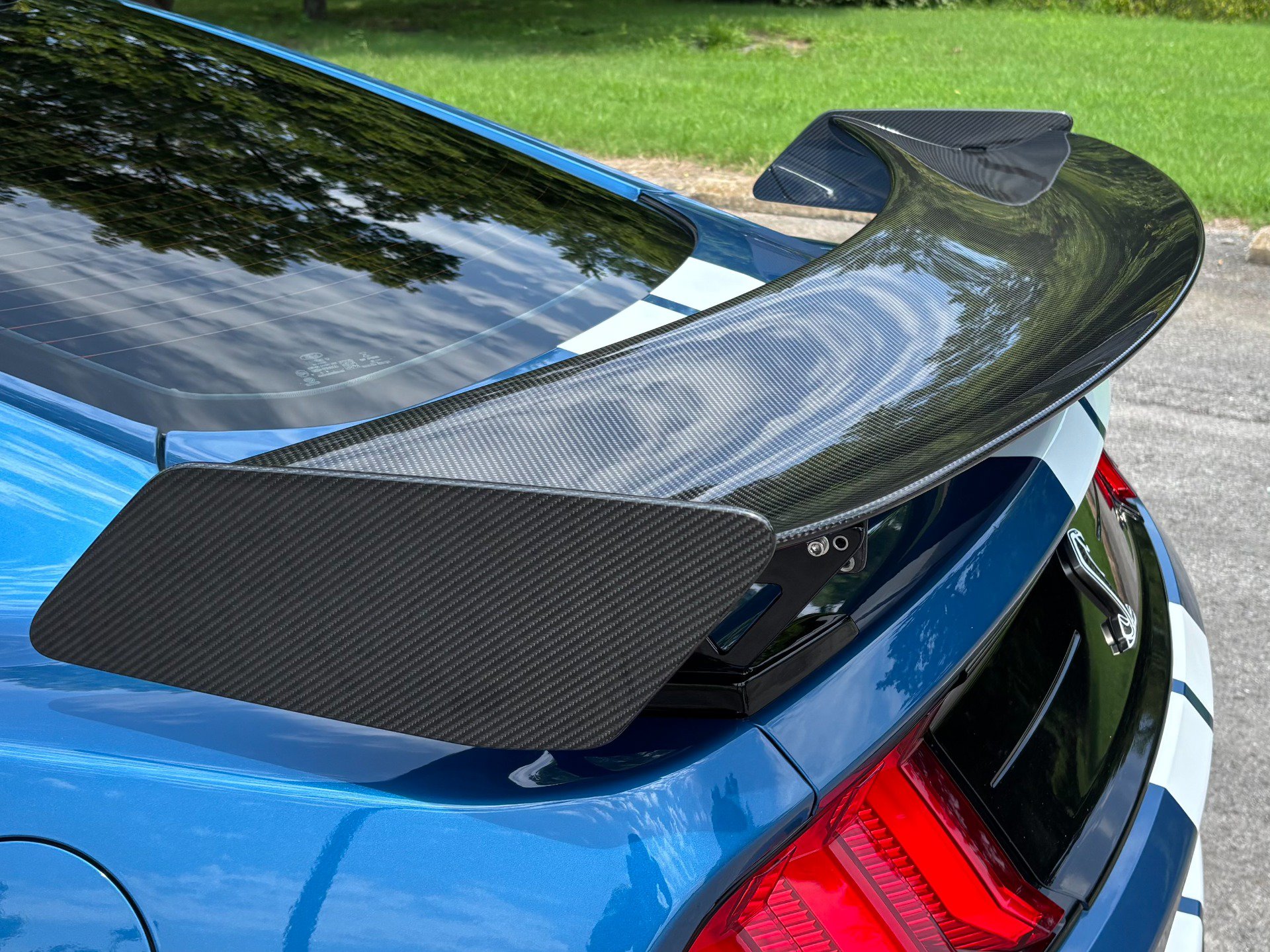 Used 2020 Ford Mustang Shelby GT500 w/ Carbon Fiber Track Pack RWD image 40