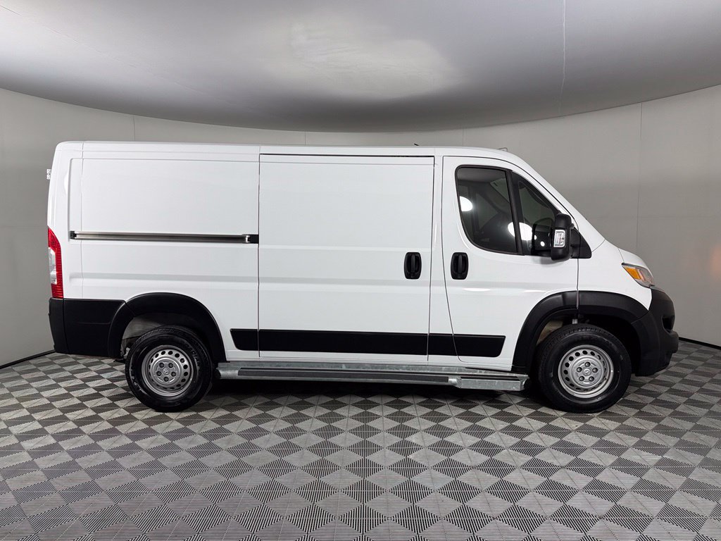 Used 2025 RAM ProMaster 2500 w/ U-Haul Equipment Group FWD image 4