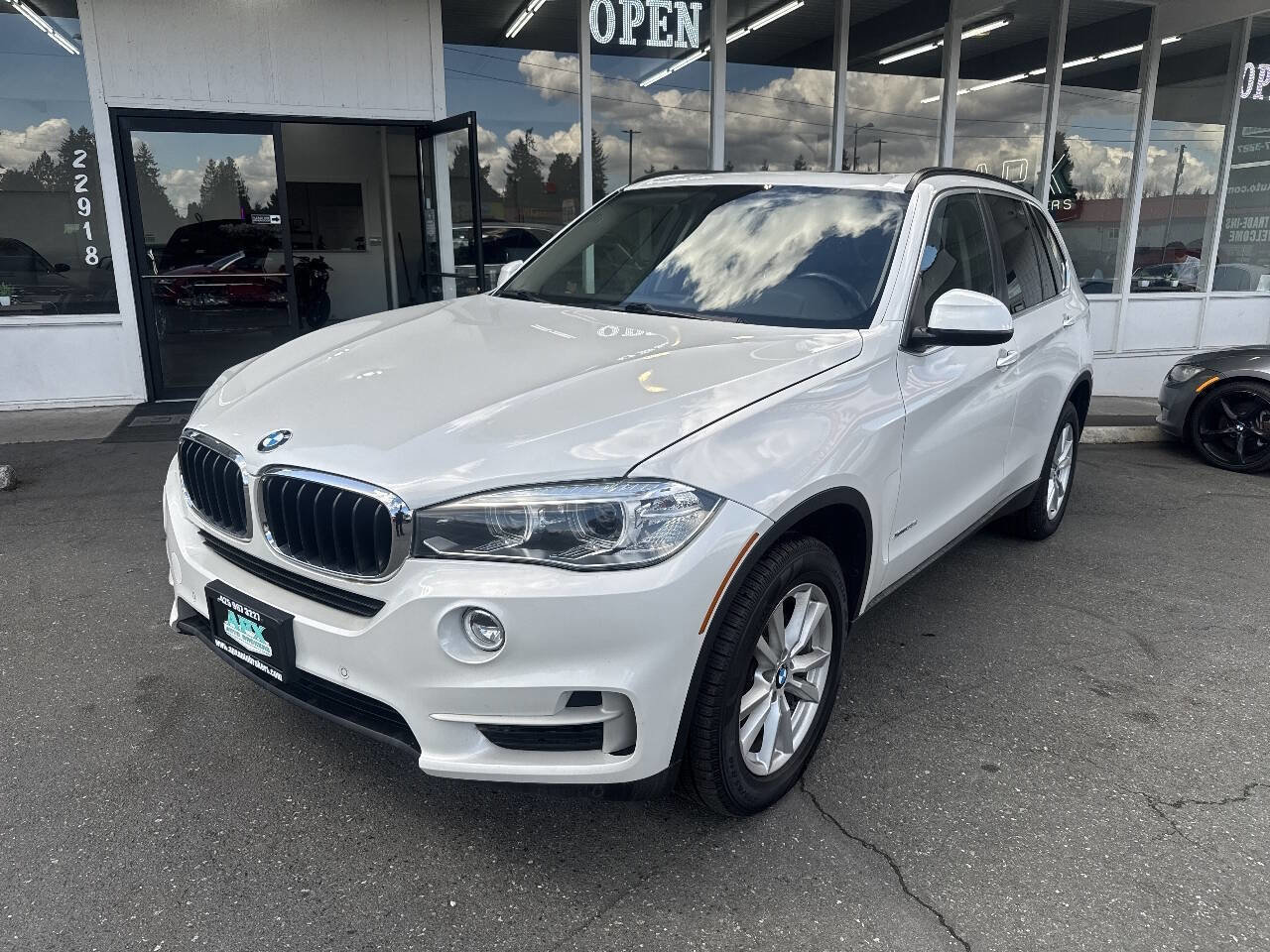 Used 2015 BMW X5 xDrive35i image 1