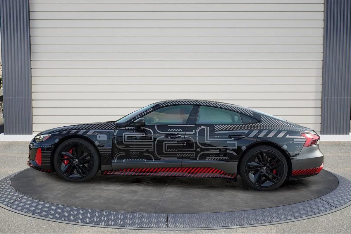 Used 2023 Audi RS e-tron GT image 4