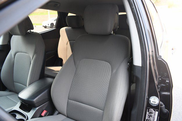 Used 2017 Hyundai Santa Fe Sport FWD image 17