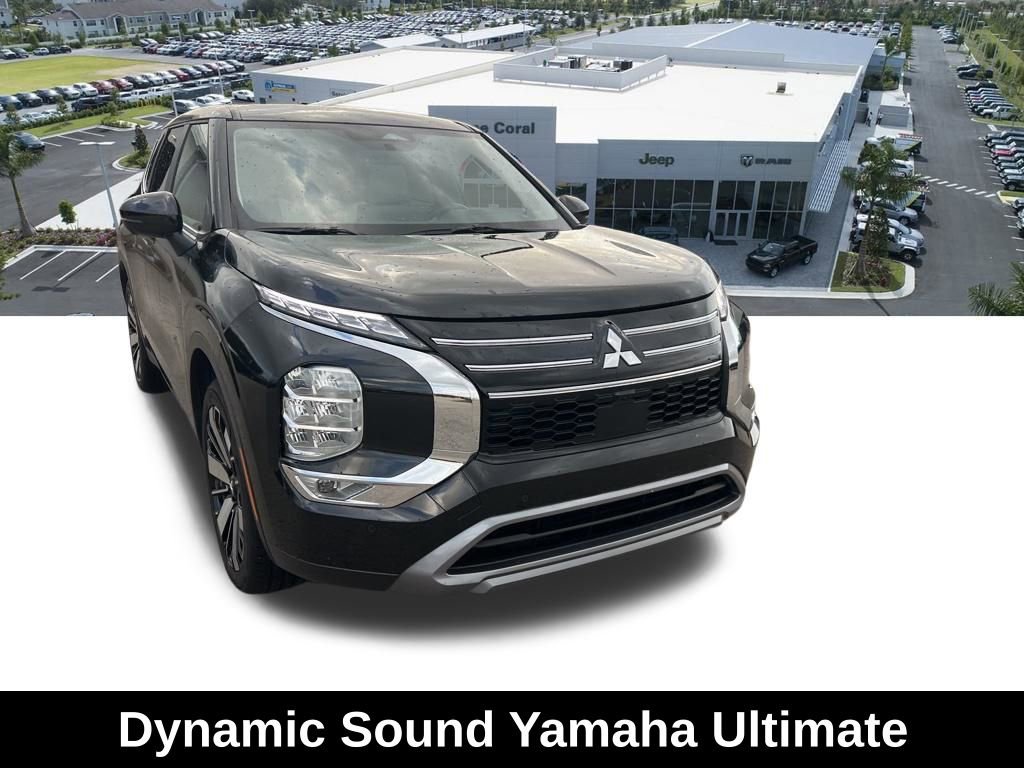 Used 2025 Mitsubishi Outlander SE image 5