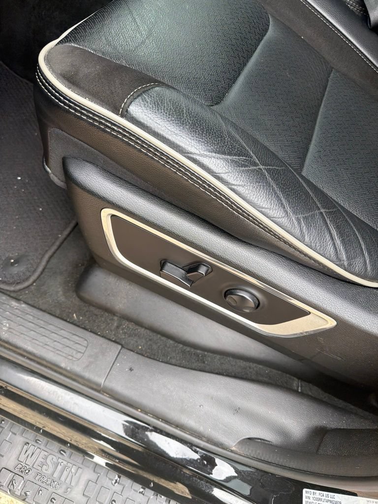 Used 2023 RAM 1500 Laramie AWD/4WD image 20