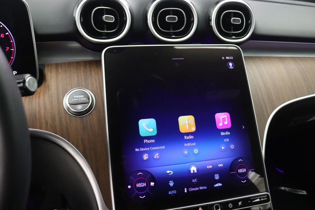 Used 2025 Mercedes-Benz C 300 4MATIC Sedan image 11