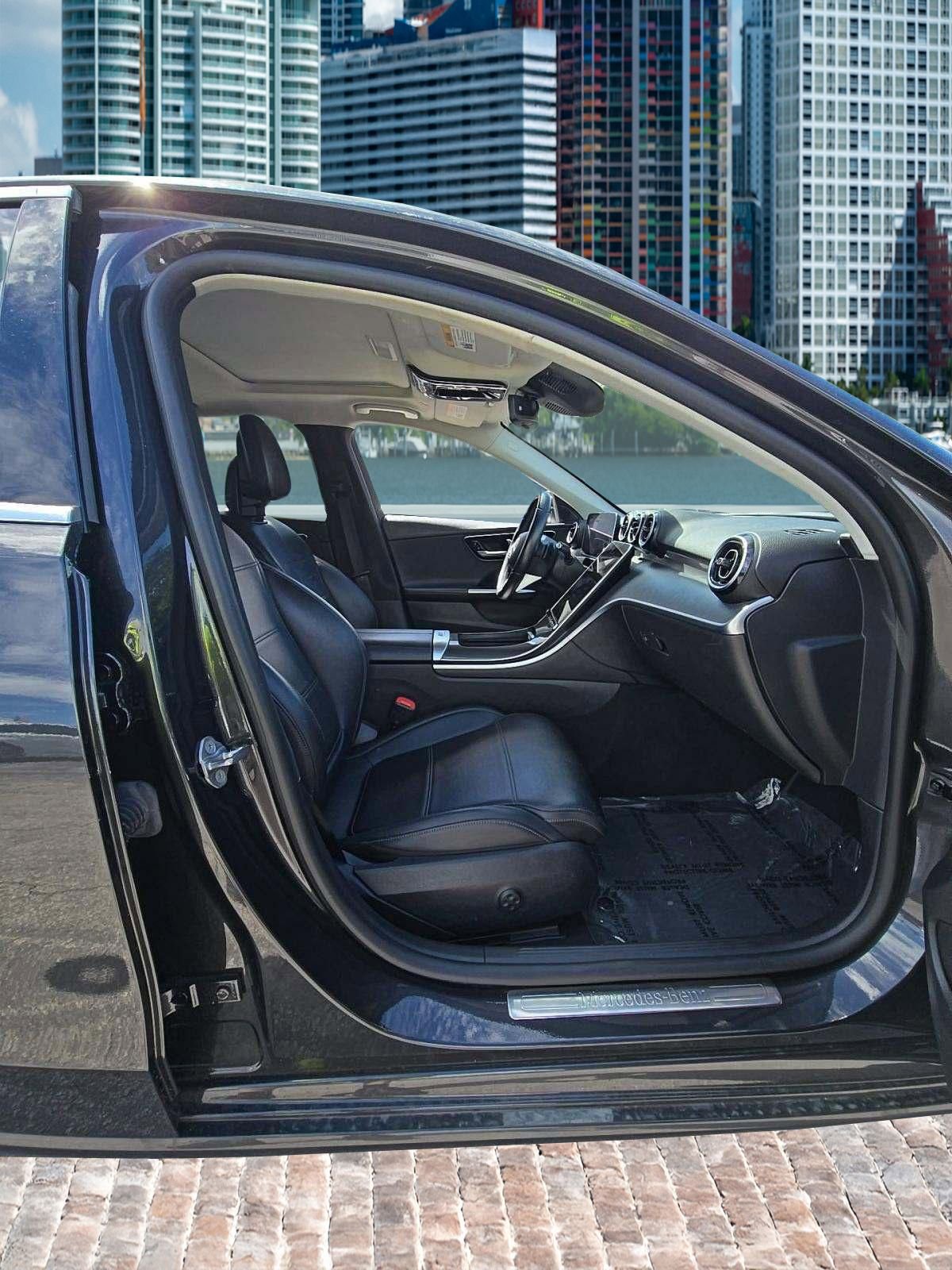 Used 2022 Mercedes-Benz C 300 Sedan image 5