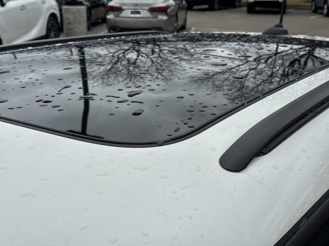 Used 2019 MINI Cooper 2-Door Hardtop w/ Storage Package image 11