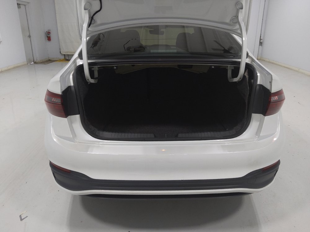 Used 2025 Volkswagen Jetta SE FWD image 29