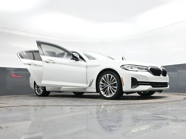 Used 2023 BMW 530i w/ Convenience Package image 47