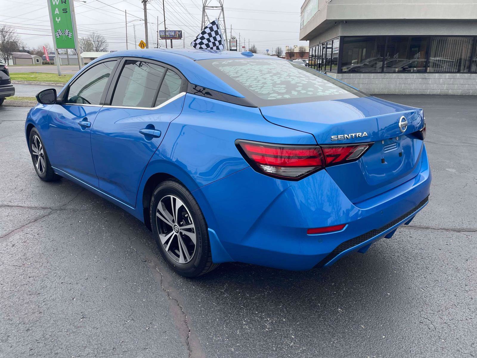 Used 2020 Nissan Sentra SV image 3