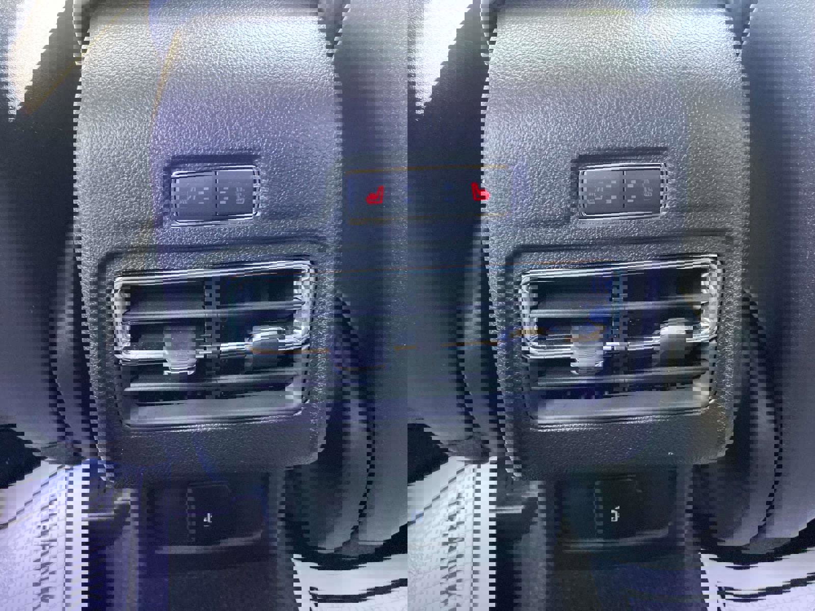 Used 2022 Lincoln Corsair FWD w/ Equipment Group 101A image 19