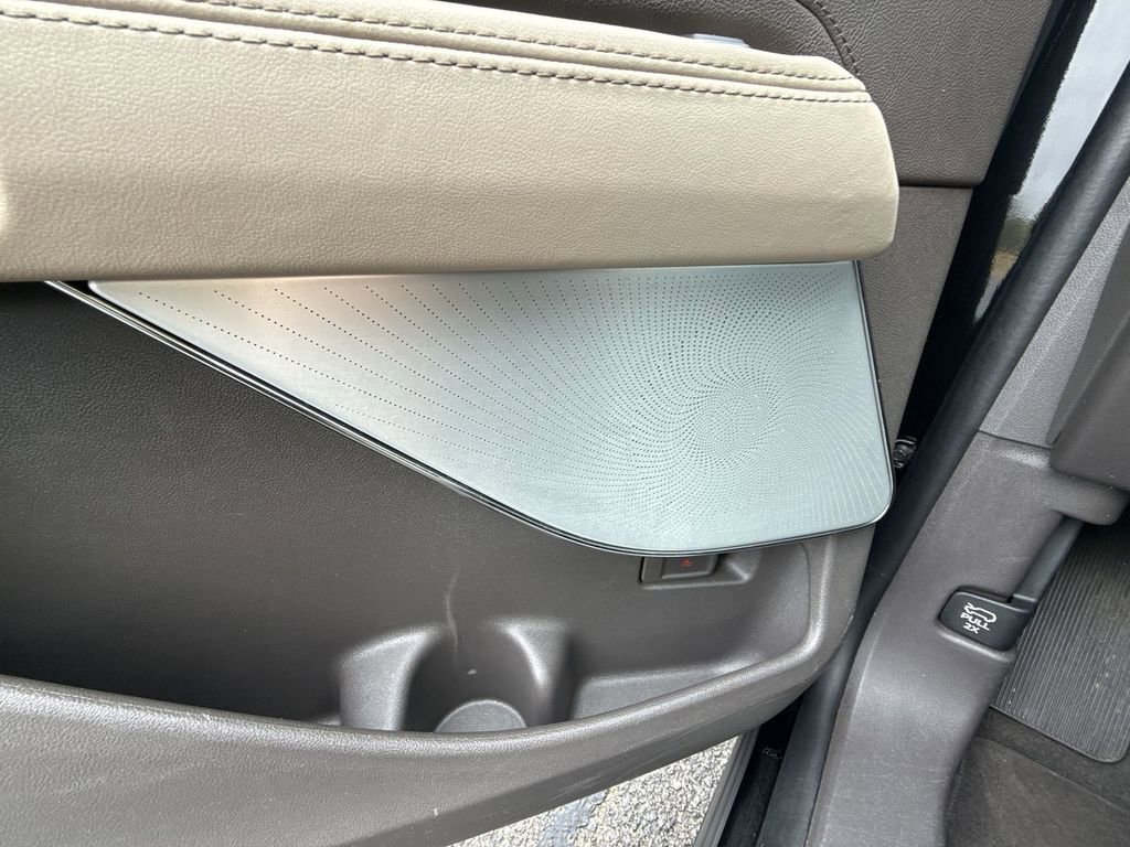 Used 2023 Lincoln Aviator Reserve w/ Equipment Group 201A image 31