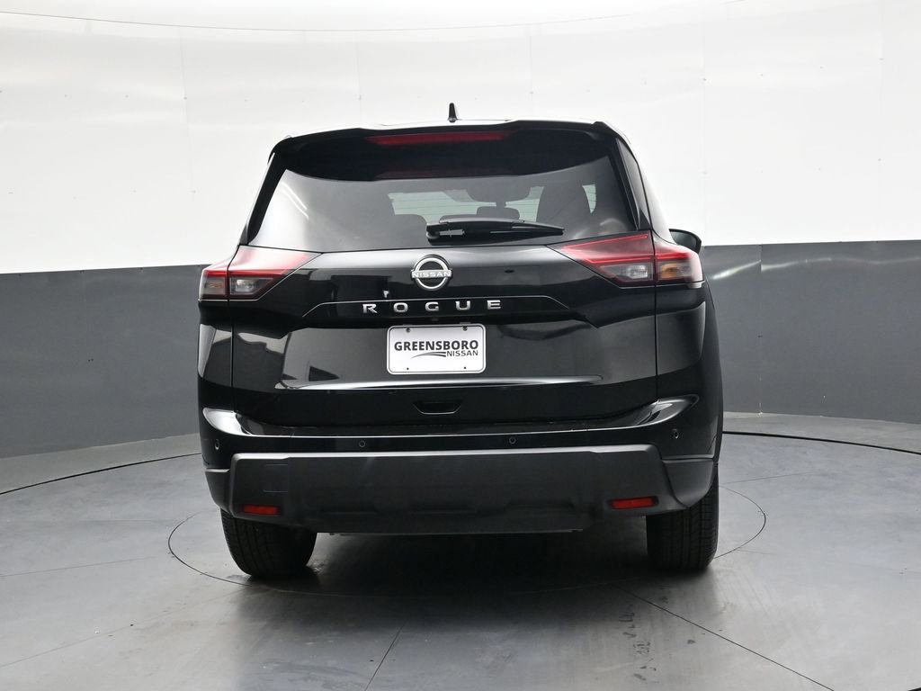 Used 2025 Nissan Rogue SV image 4