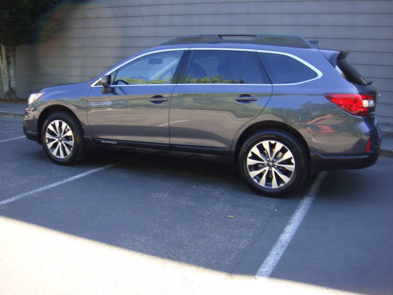 Used 2017 Subaru Outback 3.6R Limited w/ Popular Package #5