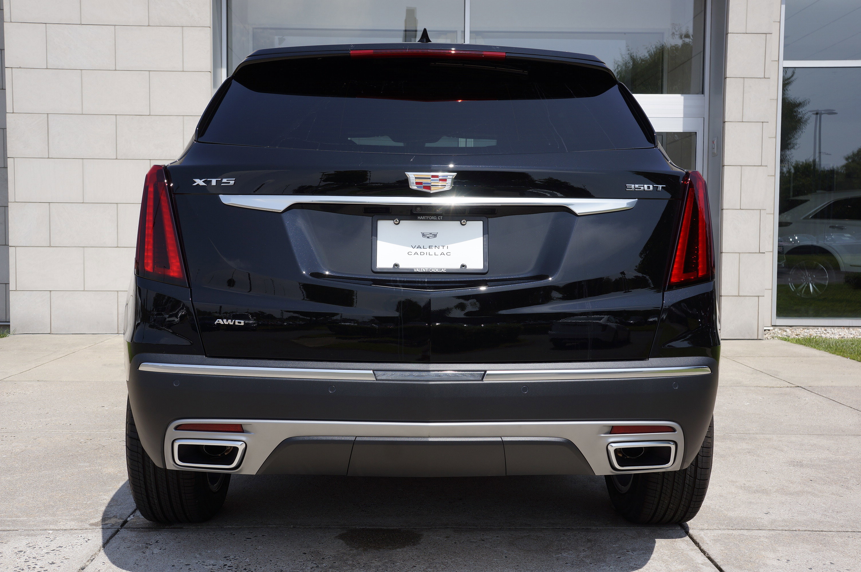 Used 2025 Cadillac XT5 Premium Luxury w/ Technology Package image 7
