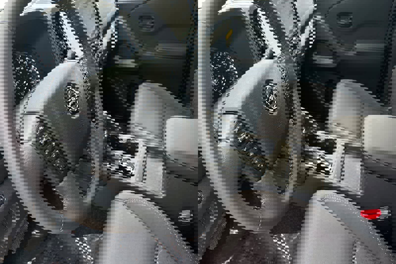 New 2026 Nissan Frontier SV image 11