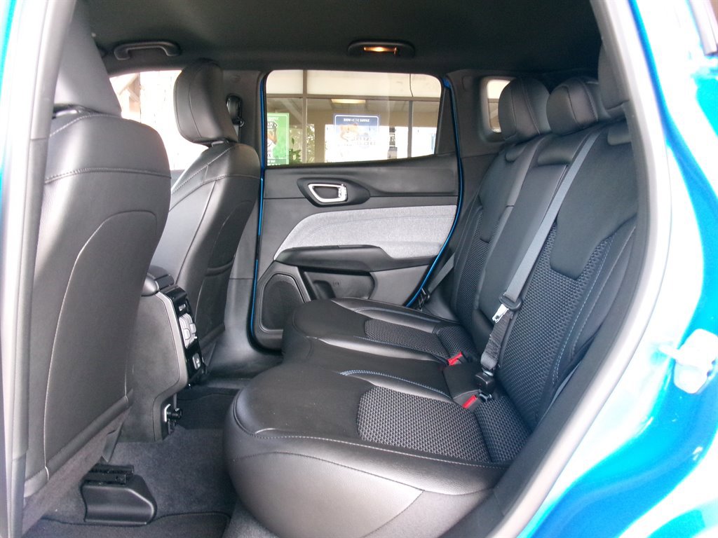 Used 2025 Jeep Compass Latitude AWD/4WD image 35