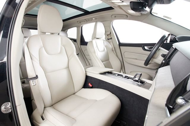 Certified 2023 Volvo XC60 B5 Plus w/ Climate Package AWD/4WD image 19