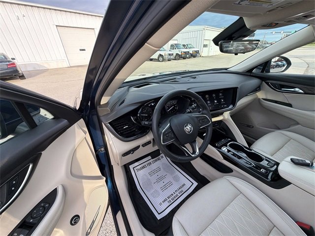 Used 2023 Buick Envision Avenir image 44