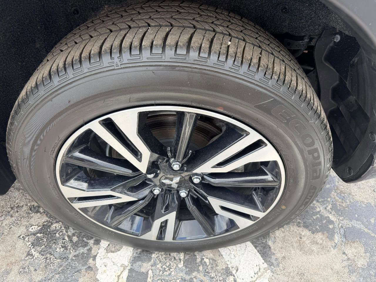 Used 2024 Mitsubishi Eclipse Cross SEL AWD/4WD image 10