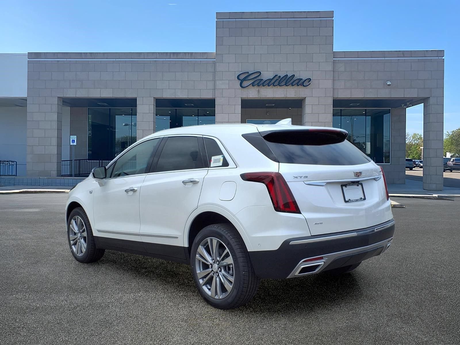 New 2026 Cadillac XT5 Premium Luxury AWD/4WD image 6