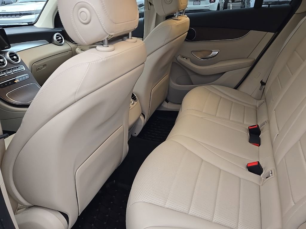 Used 2021 Mercedes-Benz GLC 300 GLC 300 image 17