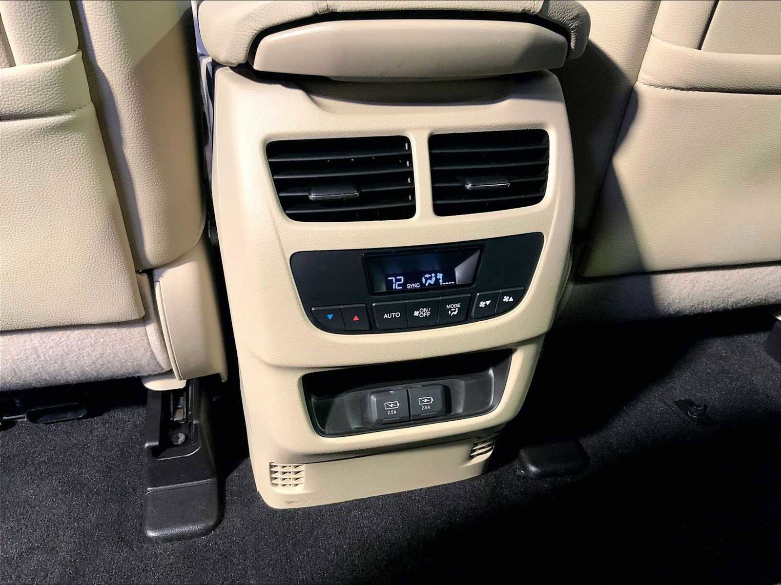 Used 2020 Acura MDX SH-AWD image 37