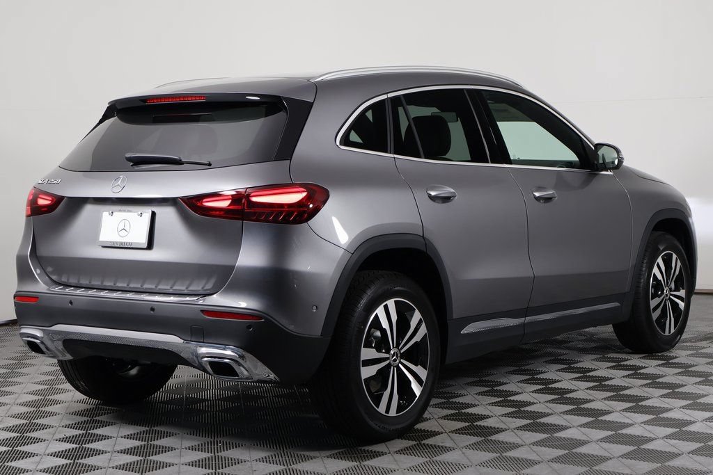 New 2026 Mercedes-Benz GLA 250 image 2