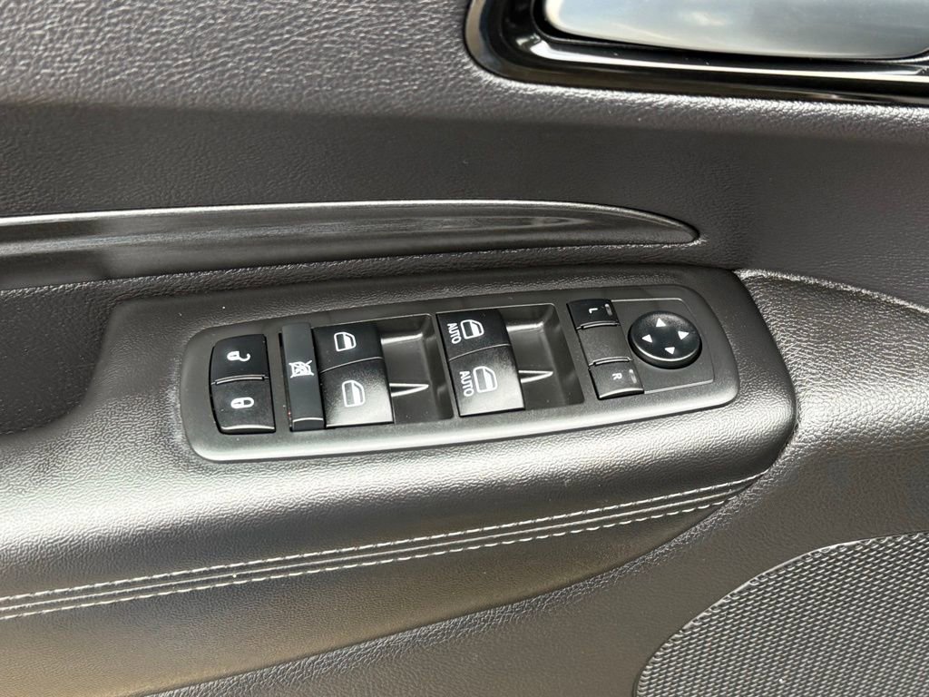 Used 2021 Dodge Durango SXT image 17