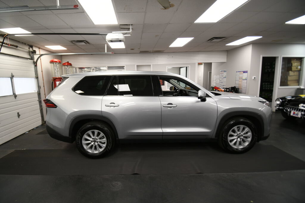 Certified 2025 Toyota Grand Highlander AWD image 8