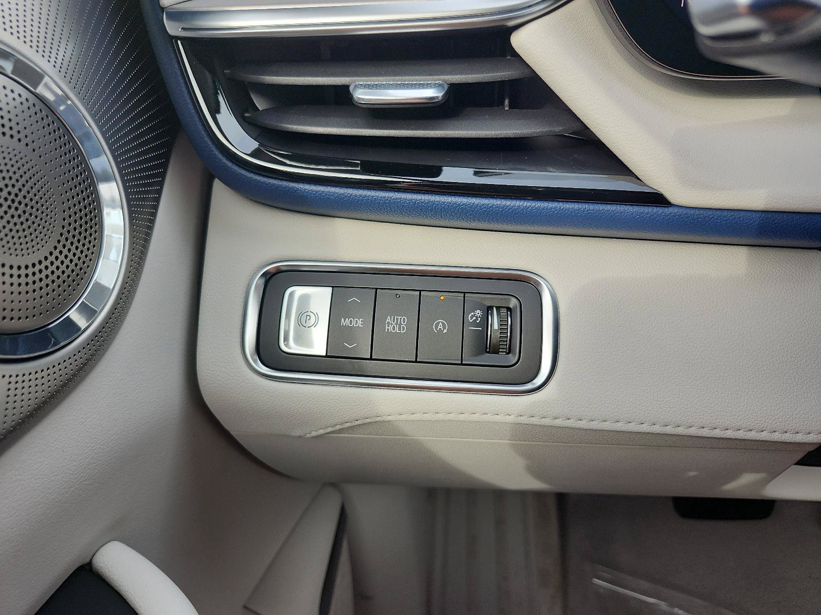 New 2026 Buick Enclave Avenir w/ Super Cruise Package FWD image 19