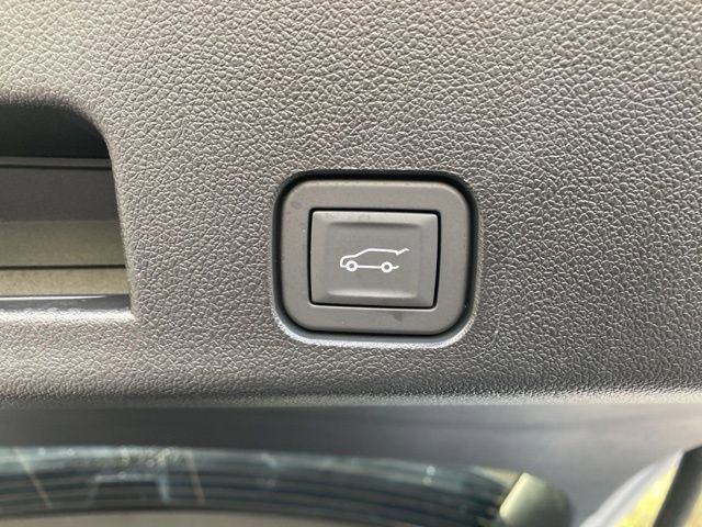 Used 2026 Chevrolet Traverse LT w/ Driver Confidence Package AWD/4WD image 25