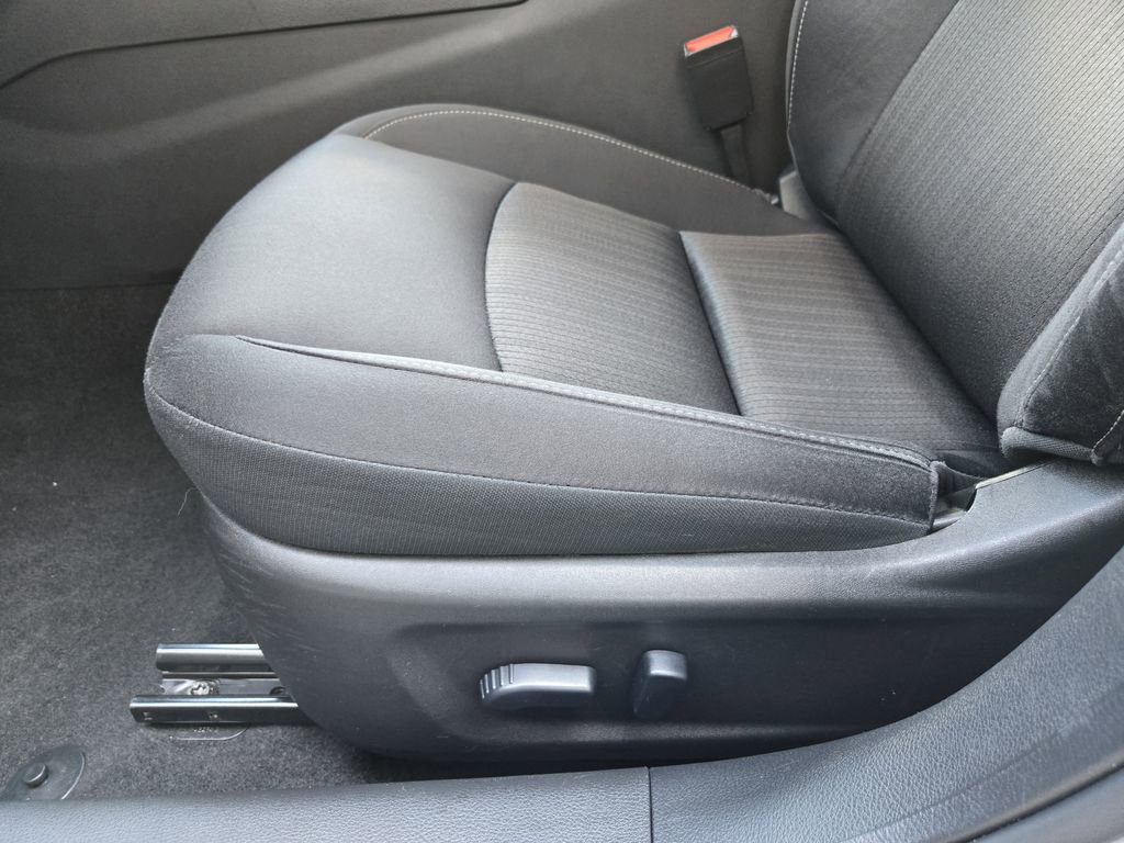 Used 2024 Nissan Altima 2.5 SV FWD image 16