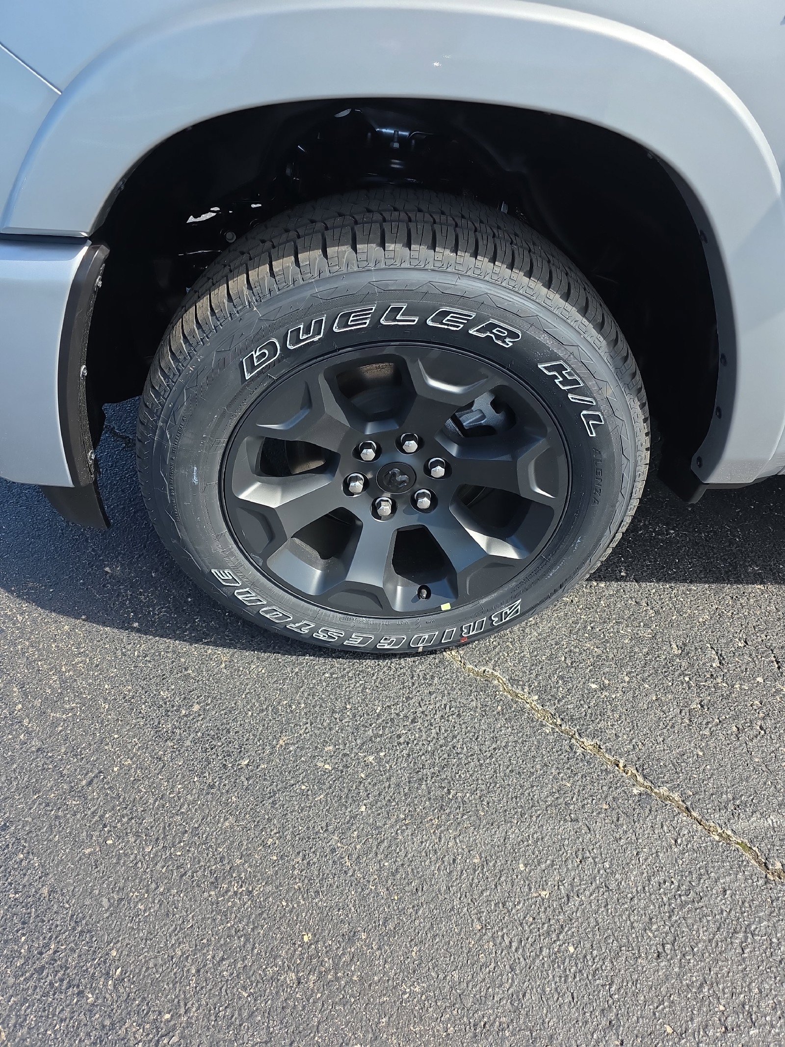 New 2026 RAM 1500 4x4 Crew Cab image 11