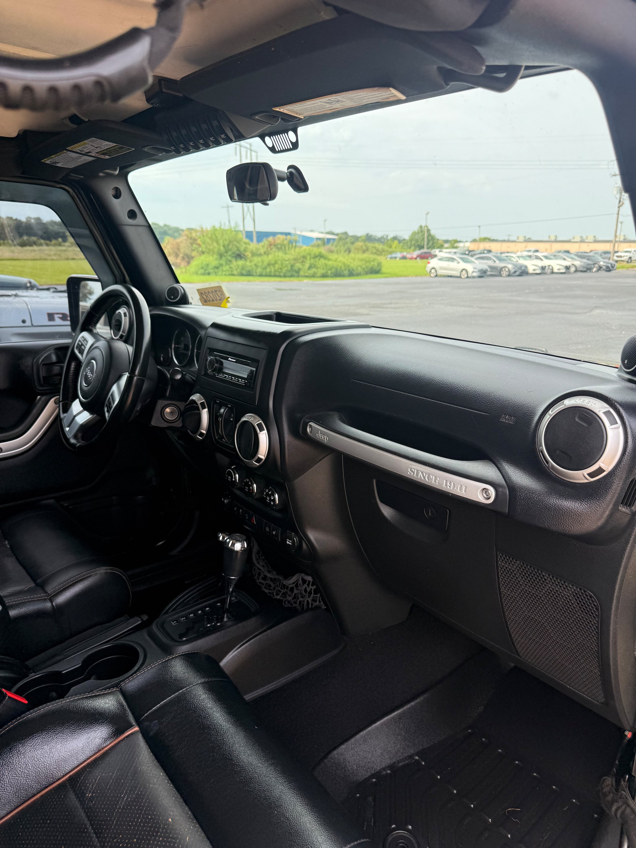 Used 2011 Jeep Wrangler Unlimited 70th Anniversary w/ Dual Top Group AWD/4WD image 6