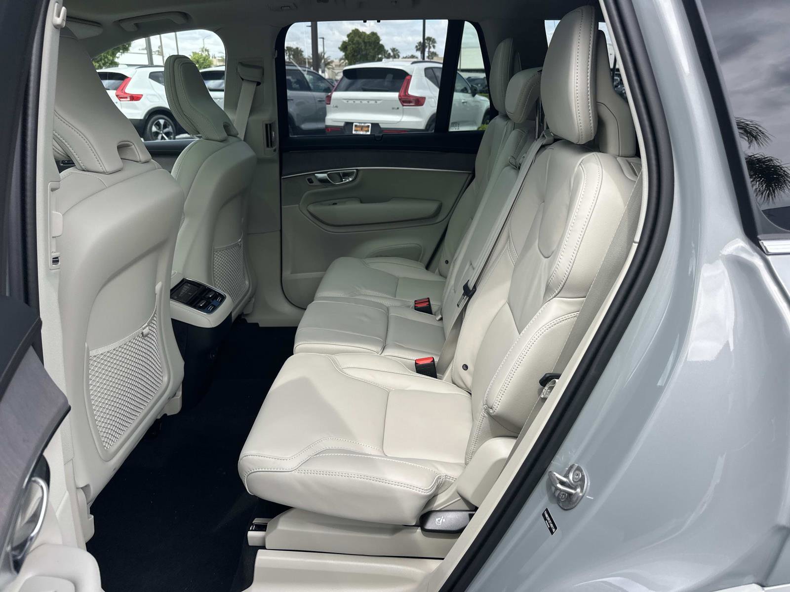 New 2026 Volvo XC90 B6 Ultra w/ Protection Package AWD/4WD image 16