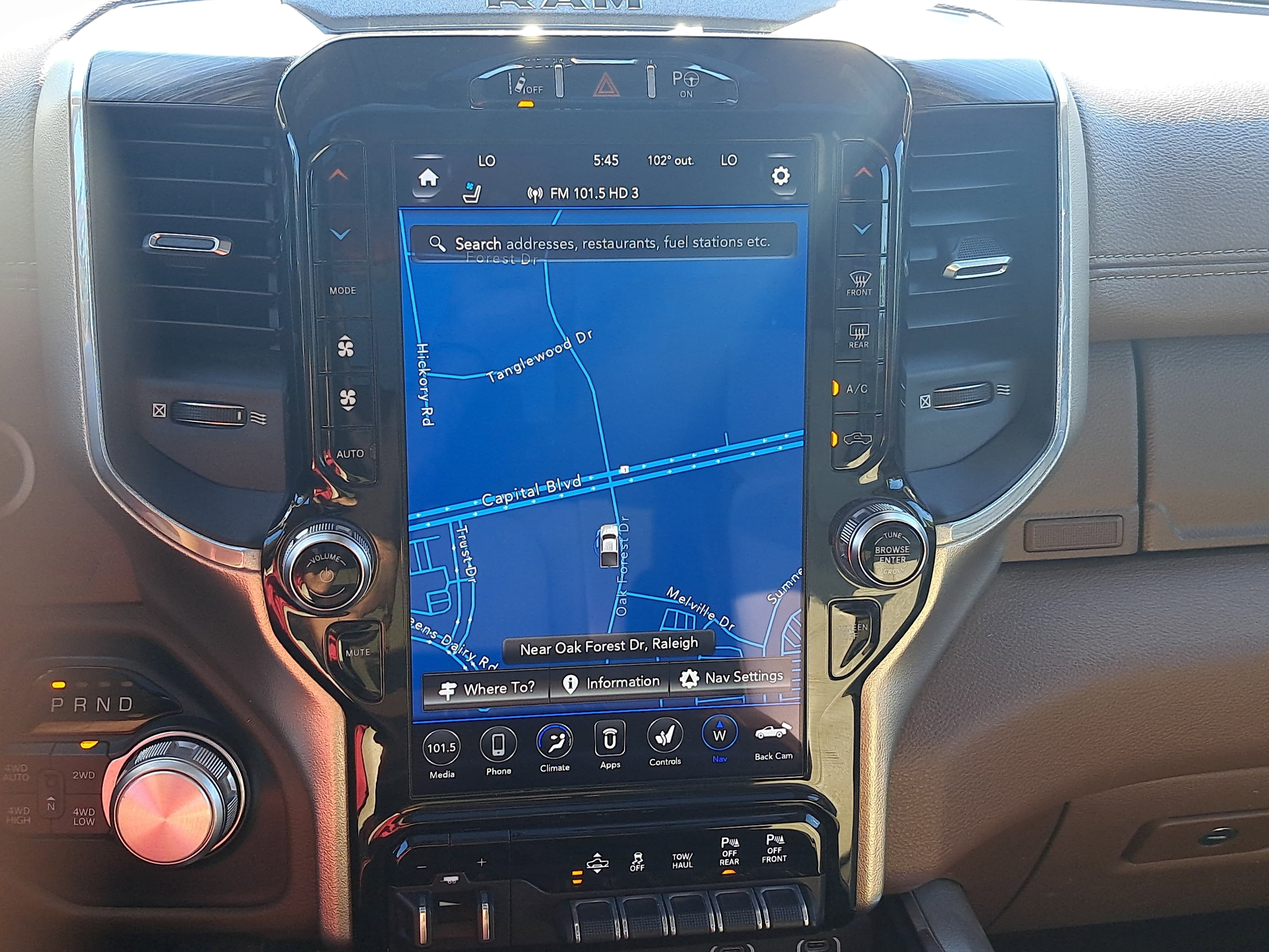 Used 2019 RAM 1500 Laramie AWD/4WD image 19